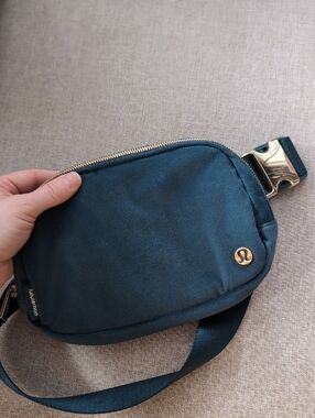 Lululemon Everywhere Belt Bag Large 2L Storm Teal Fanny Pack with Gold Hardware